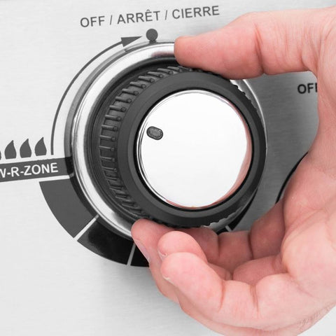 Image of Broil King Regal S490 Pro Stainless Steel 4 Burner Natural Gas Grill