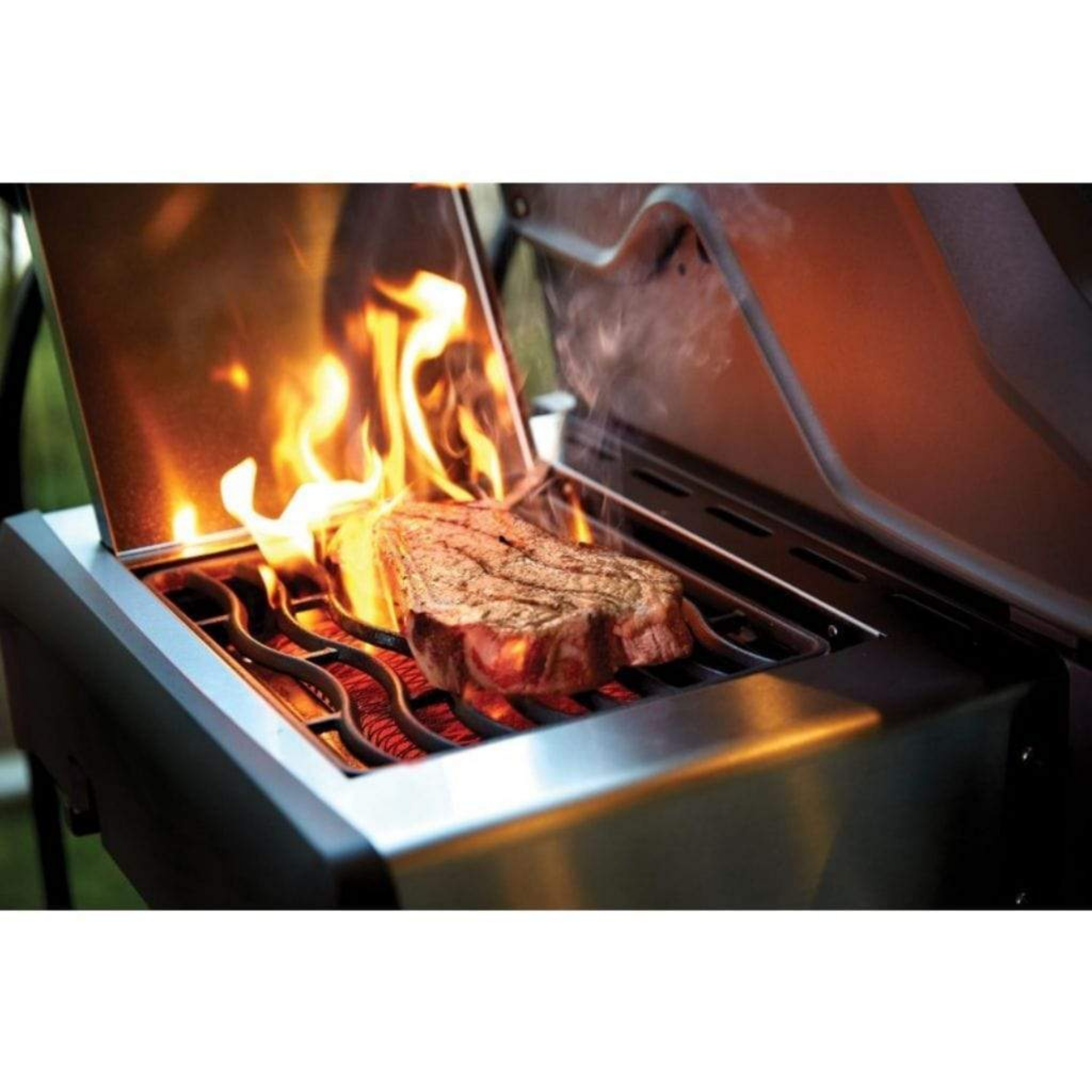 Napoleon Rogue® SE 625 RSIB with Infrared Side and Rear Burners - In Stock