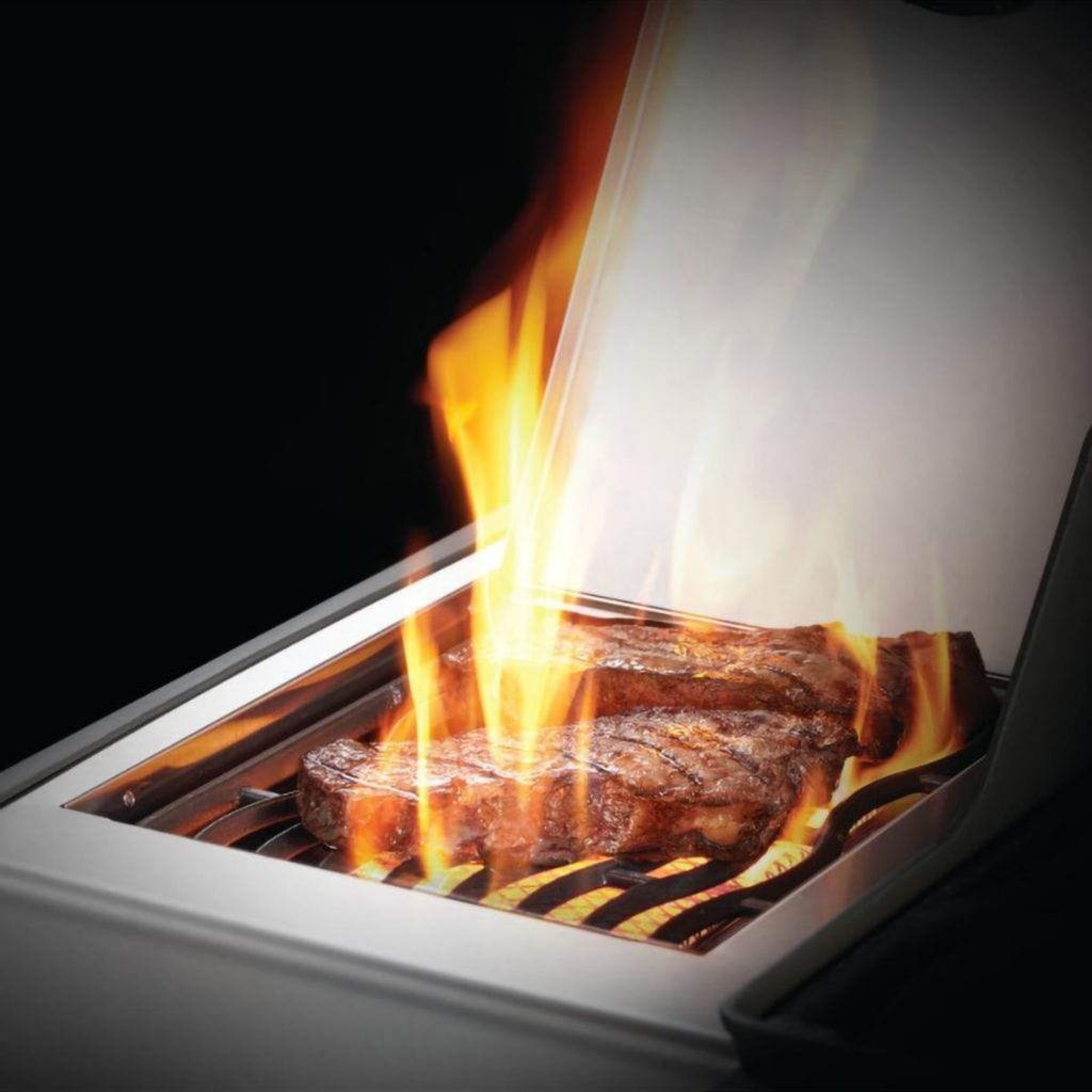 Napoleon Rogue® SE 625 RSIB with Infrared Side and Rear Burners - In Stock