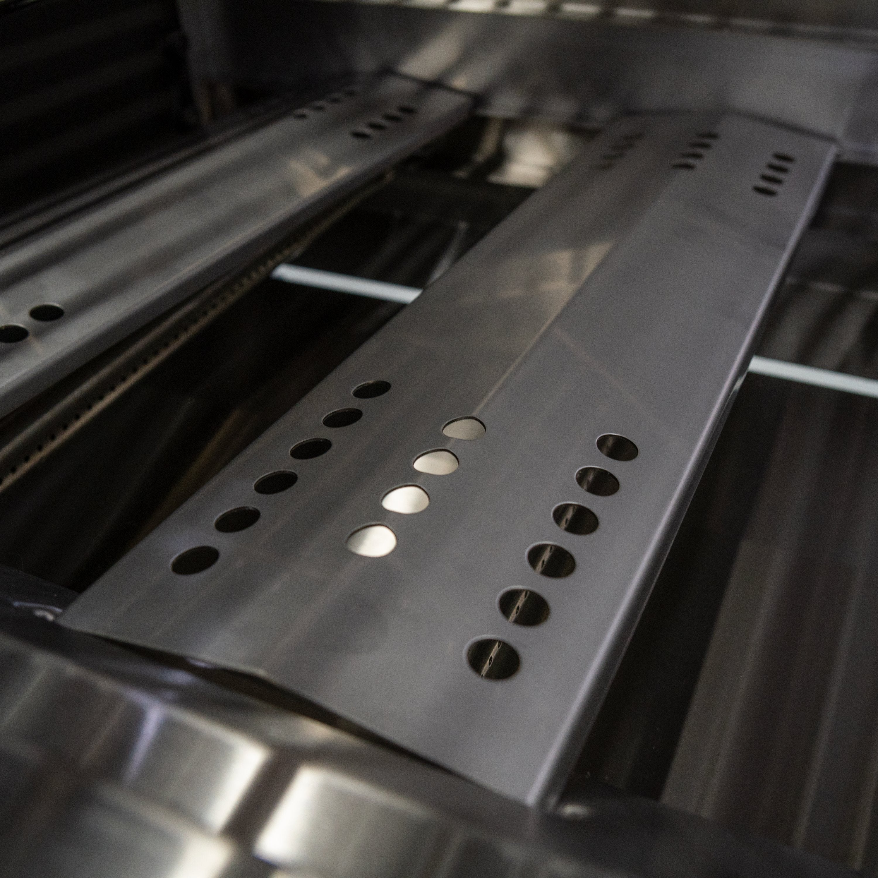 Tytus Ash Stacked Stone 4-Burner Grill Island TI404MGGLP