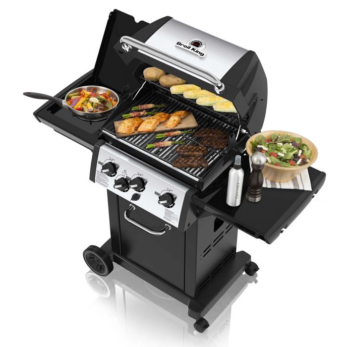 Broil King Monarch 340 Black with Stainless Steel 3 Burner Natural Gas Grill