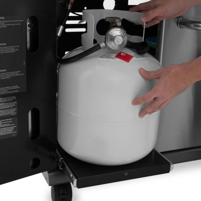 Broil King Regal S490 Pro Stainless Steel 4 Burner Natural Gas Grill