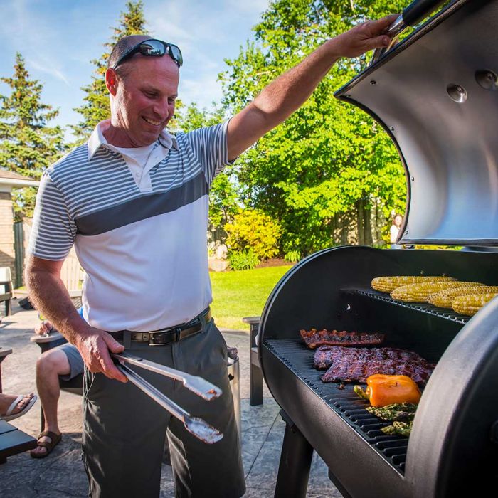 Broil King Smoke Pellet XL Pro Black Wi-Fi & Bluetooth Controlled Pellet Grill - In Stock